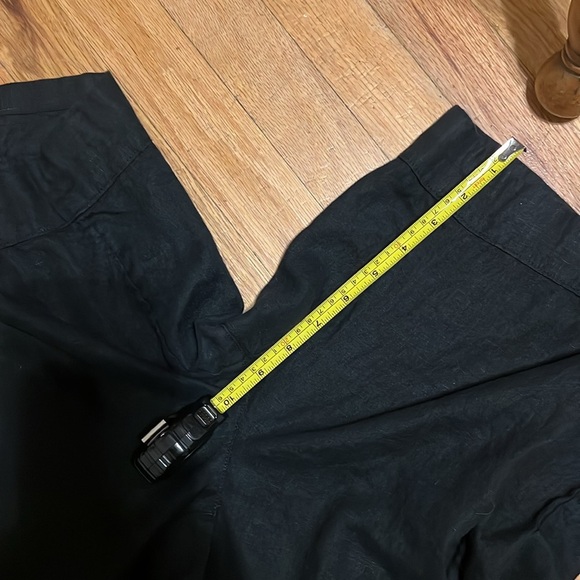 Athleta Black Women's Bermudas. Linen 9 inch inseam shorts - Picture 5 of 5